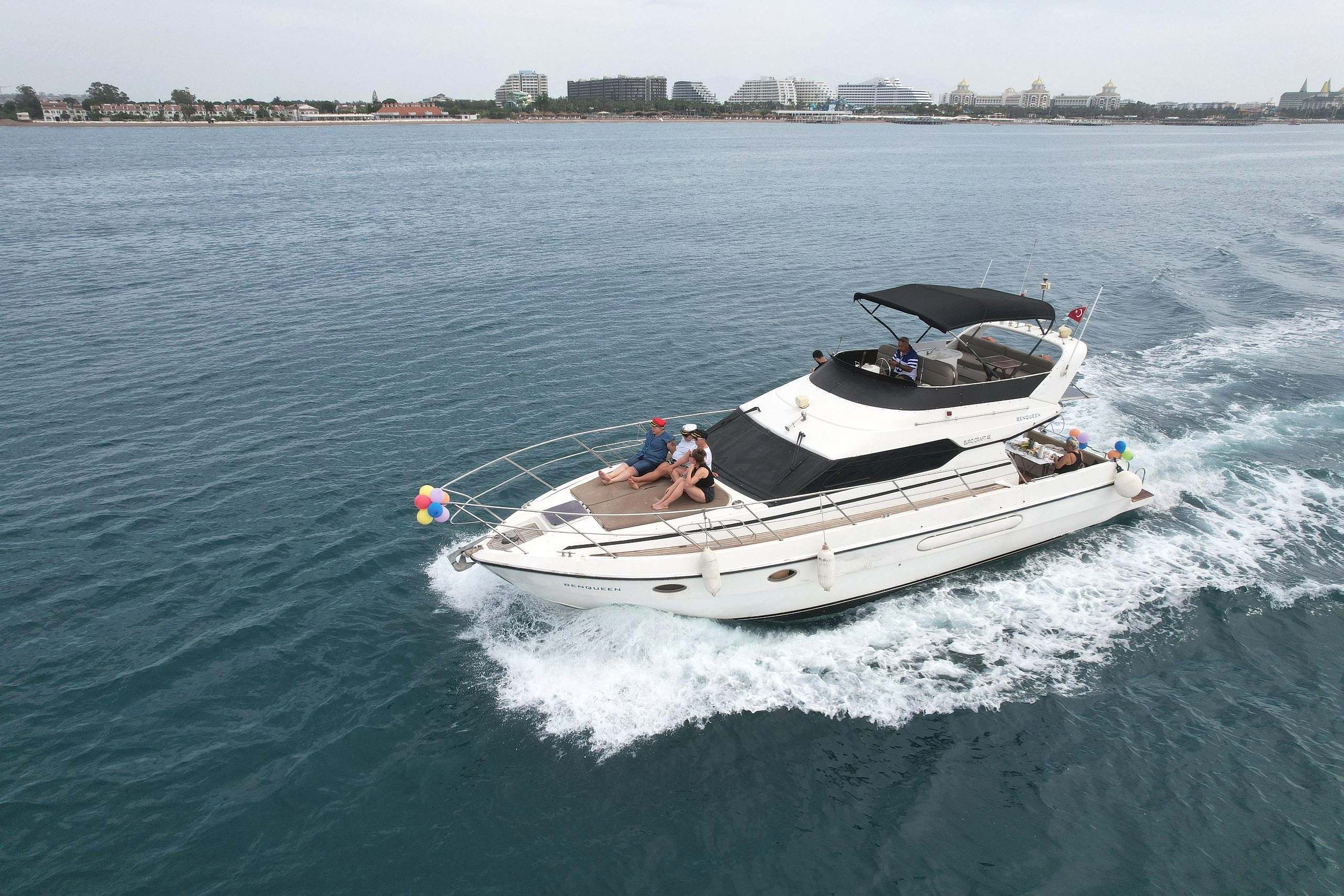 BENQUEEN VIP BOAT (Transfer included)